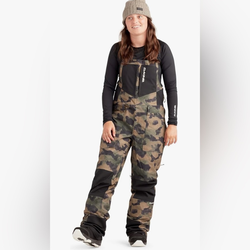 Dakine Womens Reach Waterproof Snow Sports Bibs XL 1 piece one piece Camouflage